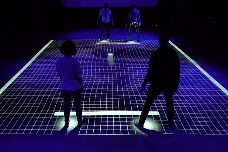 Фото - Видео дня: двигаем ногами — играем в интерактивный «пинг-понг» GRID»