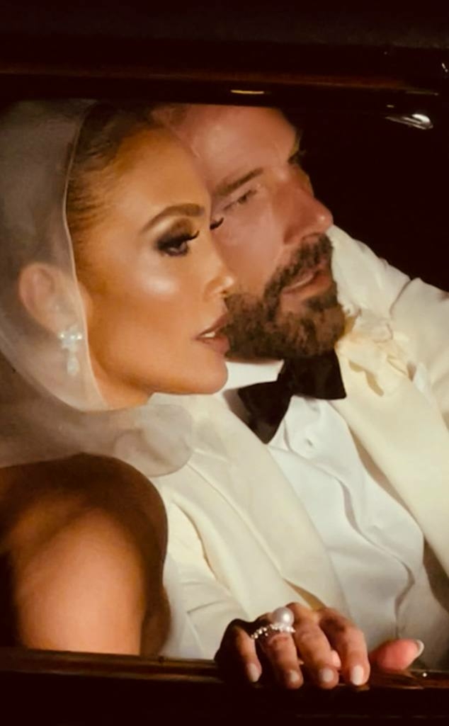 Дженнифер Лопес показала новые фото со свадьбы с Беном Аффлеком и рассказала, как она чуть не сорвалась