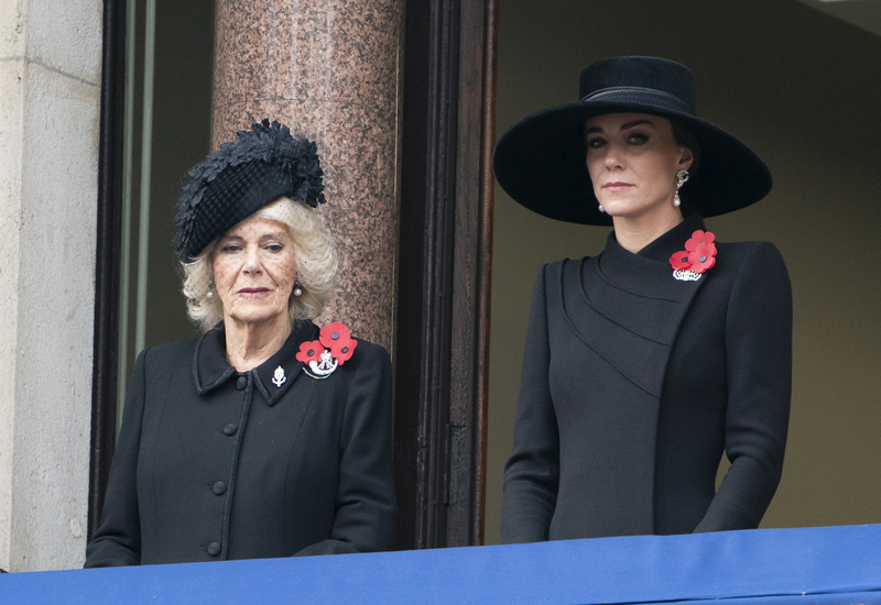 Королевская семья Великобритании на параде в честь Дня памяти в Лондоне